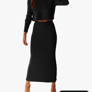 Elegant Black Ribbed Knit Skirt